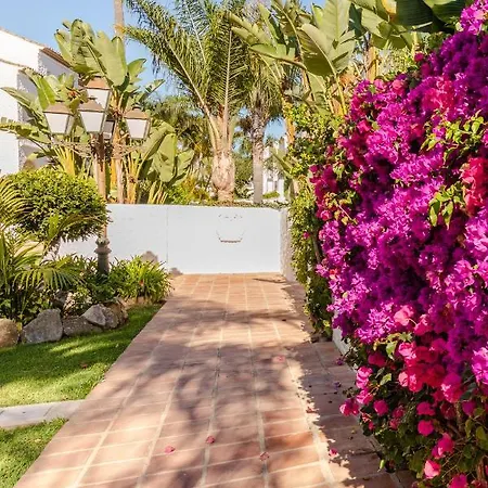 Confortable Urbanizacion El Paraiso *