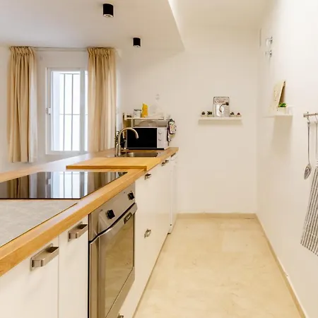 Confortable Urbanizacion El Paraiso Estepona