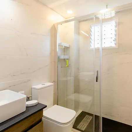 Confortable Urbanizacion El Paraiso Apartment *