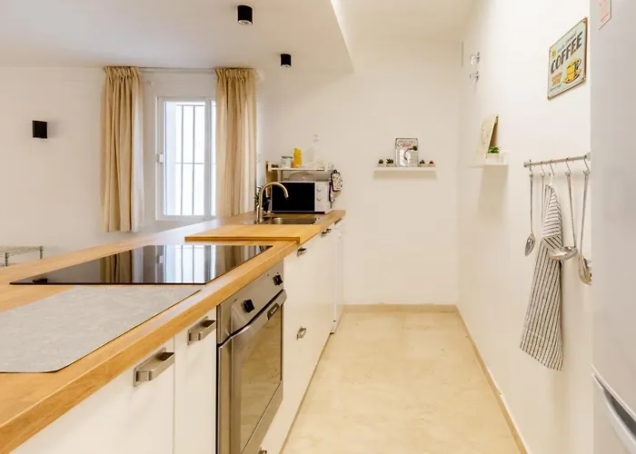 Confortable Urbanizacion El Paraiso Εστεπόνα