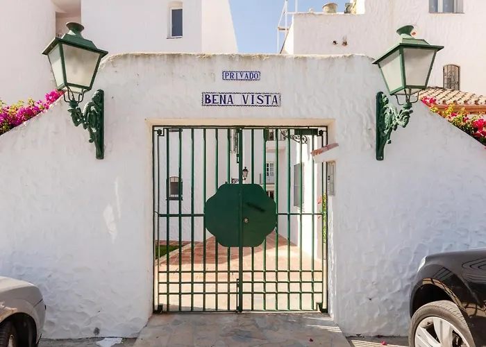 Confortable Urbanizacion El Paraiso * 에스테포나