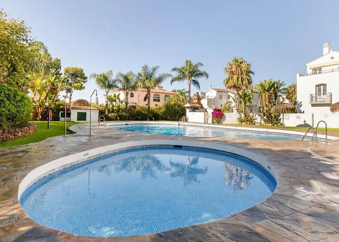 Confortable Urbanizacion El Paraiso 에스테포나