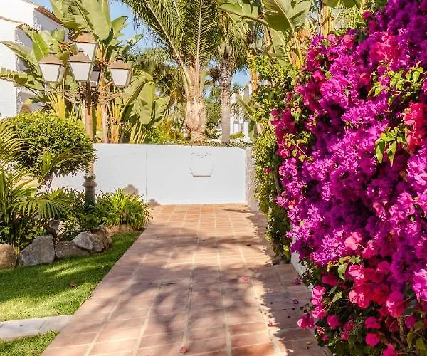 Confortable Urbanizacion El Paraiso *